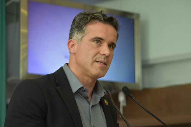 Diputado Luis Aguilar