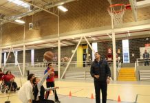 Reúne a más de 100 personas el primer exatlón en el Gimnasio de Deporte Adaptado