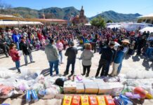 Encabeza Maru Galván del DIF Estatal Posada Navideña en Cerocahui