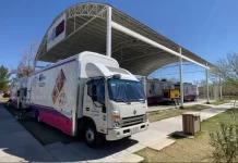 Aprovechan juarenses servicios médicos de Clínicas Móviles