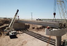 Avanza construcción de puente sobre el Río Parral en Camargo
