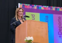 Agradece Maru Campos a maestros de la UACH