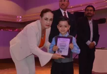 Premian a ganadores del concurso “Don Quijote nos invita a Leer”