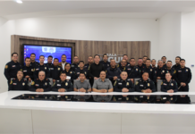 Reciben 32 bomberos y policías bonos por servicios de alto impacto