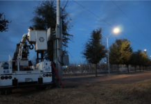 Trabajan en rehabilitación de alumbrado de parque El Encino