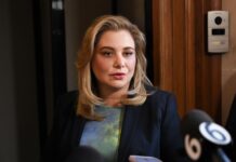 Burócratas regresan a la chamba; Maru pone la lupa en su gabinete