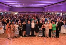 Festejan a 500 mamás promotoras de centros comunitarios de la ciudad Chihuahua