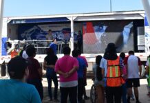 Participan niños y jóvenes con discapacidad en actividades de robótica en el Parque Central