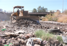 Mantienen limpieza permanente en arroyos del norte de la ciudad