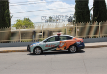 Por temporada vacacional, policías municipales vigilan planteles educativos para evitar robos