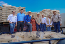 Entrega alcalde Bonilla obras y programas alimentarios en El Charco