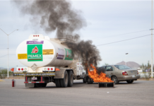 Realizan bomberos simulacro de incendio con derrame de combustible al sur de la ciudad