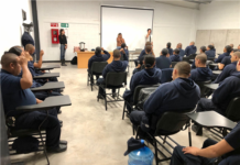 Instruyen a cadetes de Policía y Bomberos en lengua de señas mexicanas