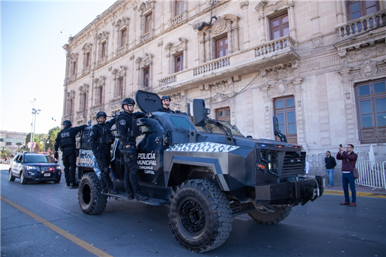 policía