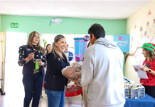 Entrega DIF Municipal chamarras a albergue “Brindemos Alegría para Vivir”