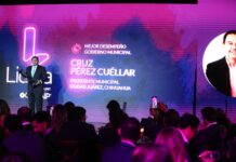 Reconocen a Presidente Cruz Pérez Cuéllar con Premio Lidera 2025