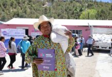Entregan maíz y frijol a 500 familias de diversas comunidades de Sisoguichi