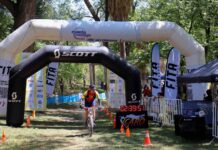 Más de 400 personas participan en competencia de ciclismo de montaña