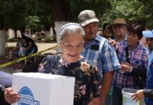 Entrega SDHyBC apoyos de NutriChihuahua y Feria de Servicios en Temósachic