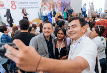 Recibe Bonilla a maestros y estudiantes de escuelas normales del país