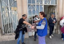 Lleva Estado apoyos alimentarios a familias de pacientes hospitalizados en la capital