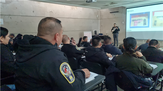 policía