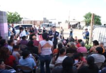 Visita Alfredo Chávez la colonia Los Huizaches para escuchar a vecinos