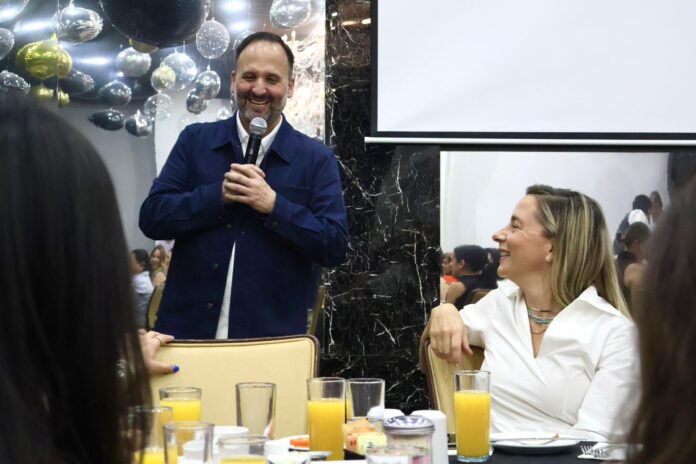 santiago mujeres