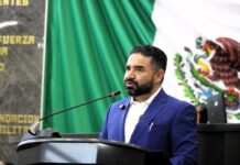 Declara Francisco Sánchez guerra a empresas que registran líneas celulares sin autorización