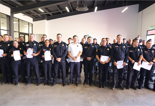 Reconoce Gobierno Municipal vocación de servicio de 76 bomberas y bomberos