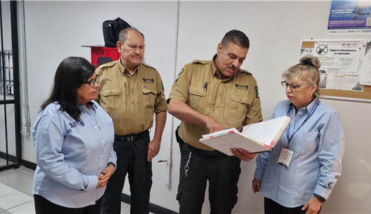 Trabajo Social de la DSPM brinda apoyo y orientación a familias en situación vulnerable