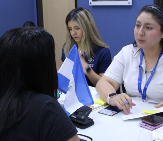 Acerca Gobierno servicios de identidad, salud y orientación a personas migrantes en Ciudad Juárez