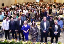 Entrega SEyD estímulos por antigüedad a 437 trabajadores del subsistema estatal