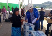 Acerca Estado apoyos alimentarios, educativos y productivos a familias de Guadalupe y Calvo